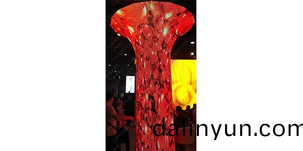 河(he)南(nan)異形LED顯示(shi)屏